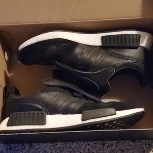 Adidas Mircopacer x R1